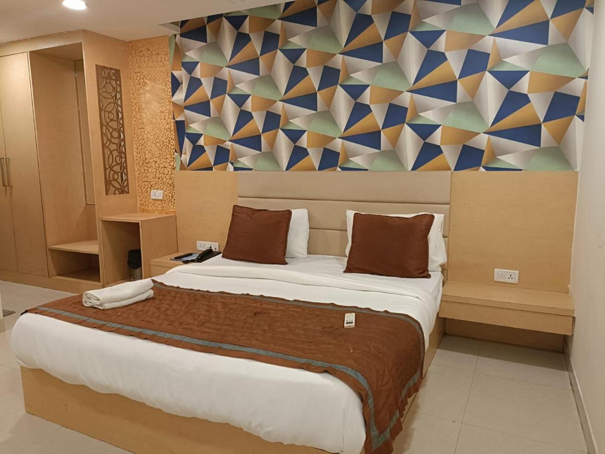 Hotel Ronit Royal Delhi Airport By D'Capitol นิวเดลี ภายนอก รูปภาพ