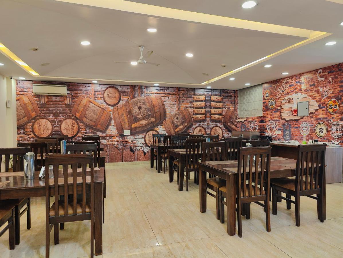 Hotel Ronit Royal Delhi Airport By D'Capitol นิวเดลี ภายนอก รูปภาพ