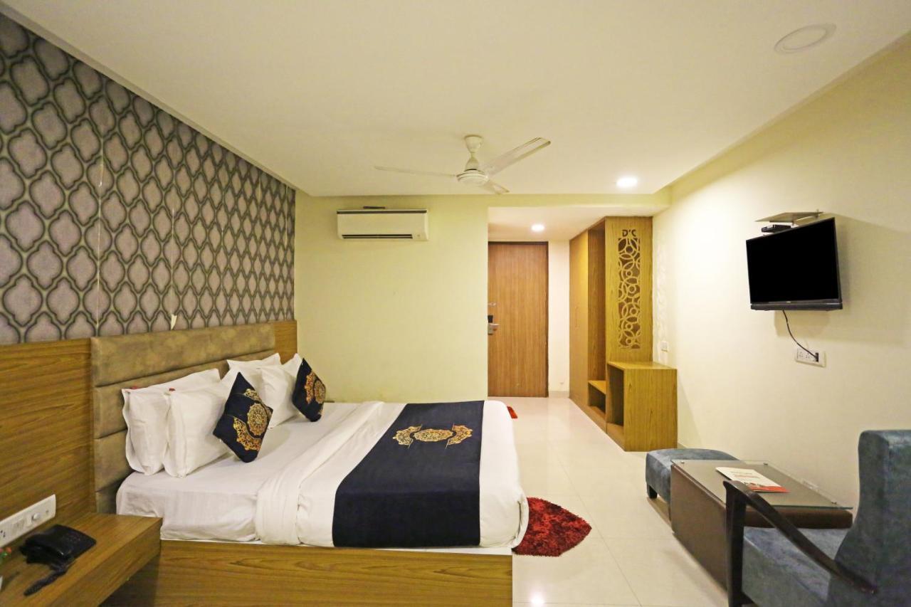 Hotel Ronit Royal Delhi Airport By D'Capitol นิวเดลี ภายนอก รูปภาพ