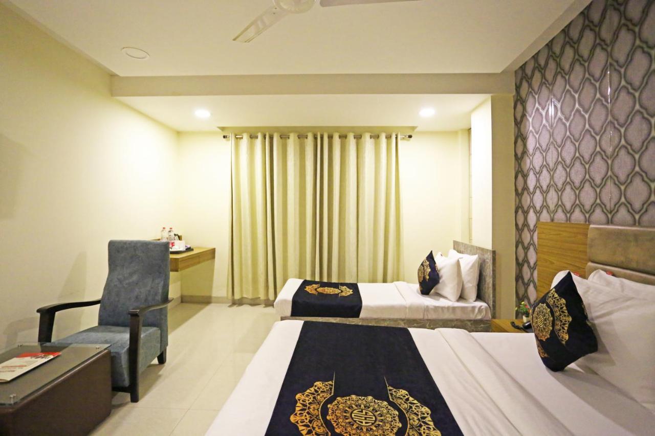 Hotel Ronit Royal Delhi Airport By D'Capitol นิวเดลี ภายนอก รูปภาพ