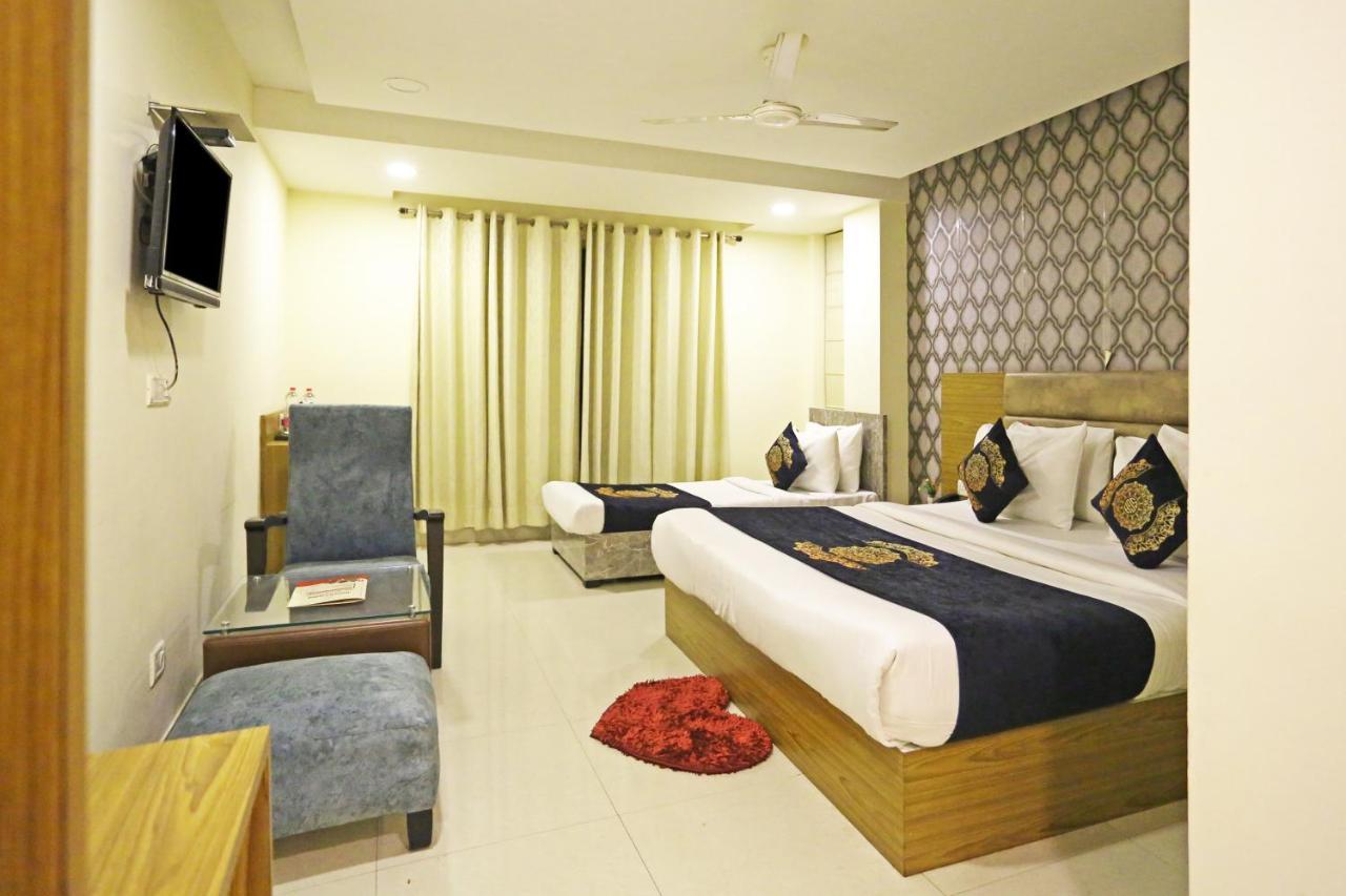 Hotel Ronit Royal Delhi Airport By D'Capitol นิวเดลี ภายนอก รูปภาพ